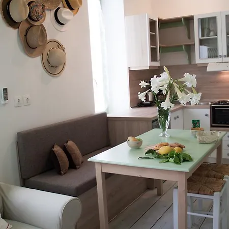 Klytia Apartamento Chalki Town